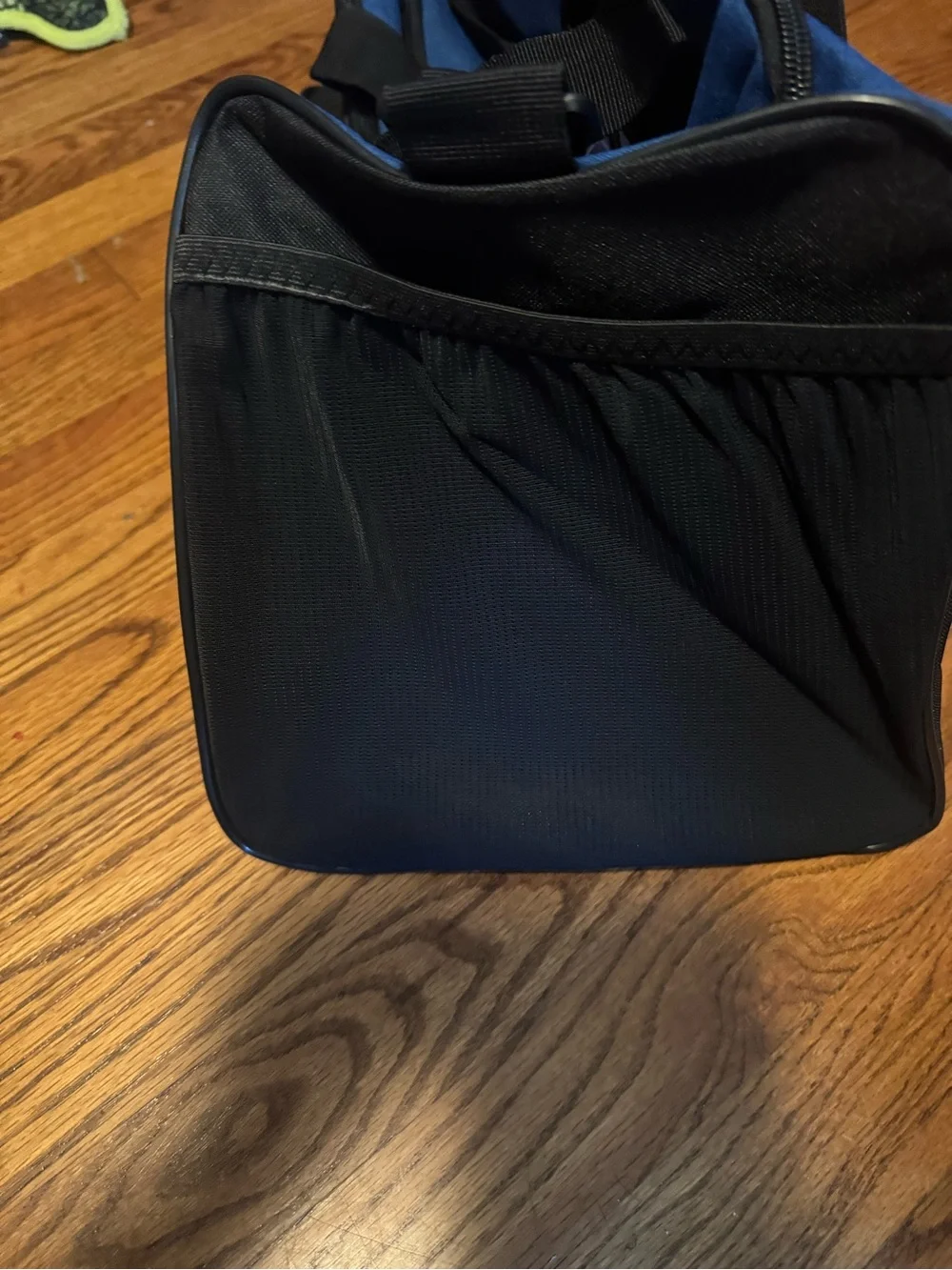 Champion sporty duffel